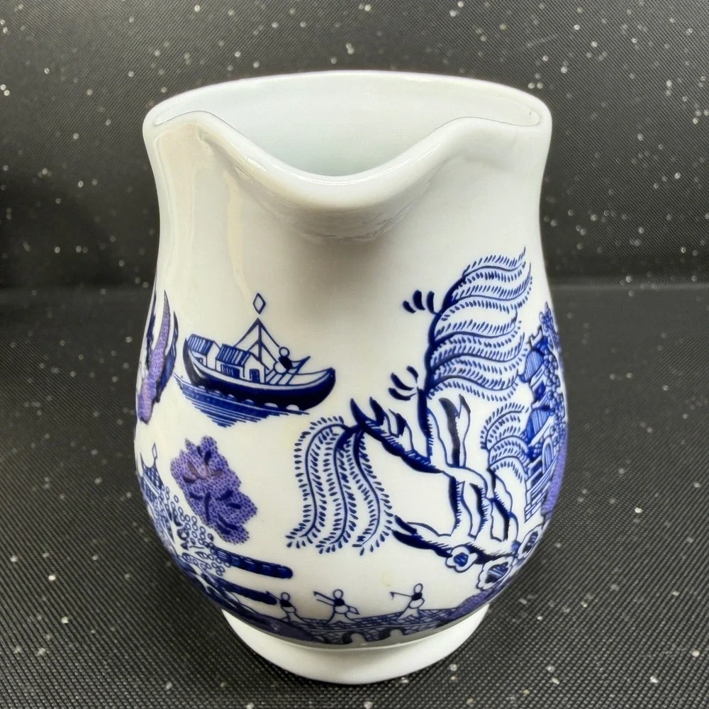 Royal Cuthbertson Blue Willow Creamer Pitcher Ceramic Cobalt White 4 inch